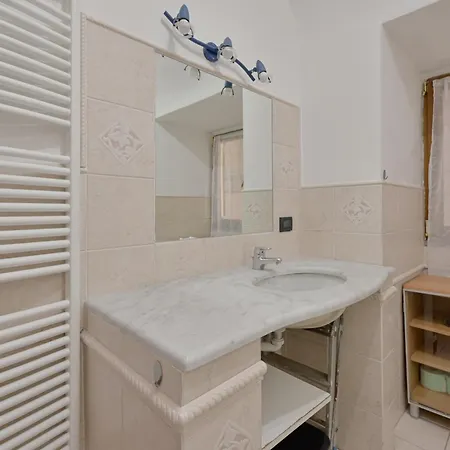 Guesthost - La Perla Nel Borgo - Cozy Apartman *